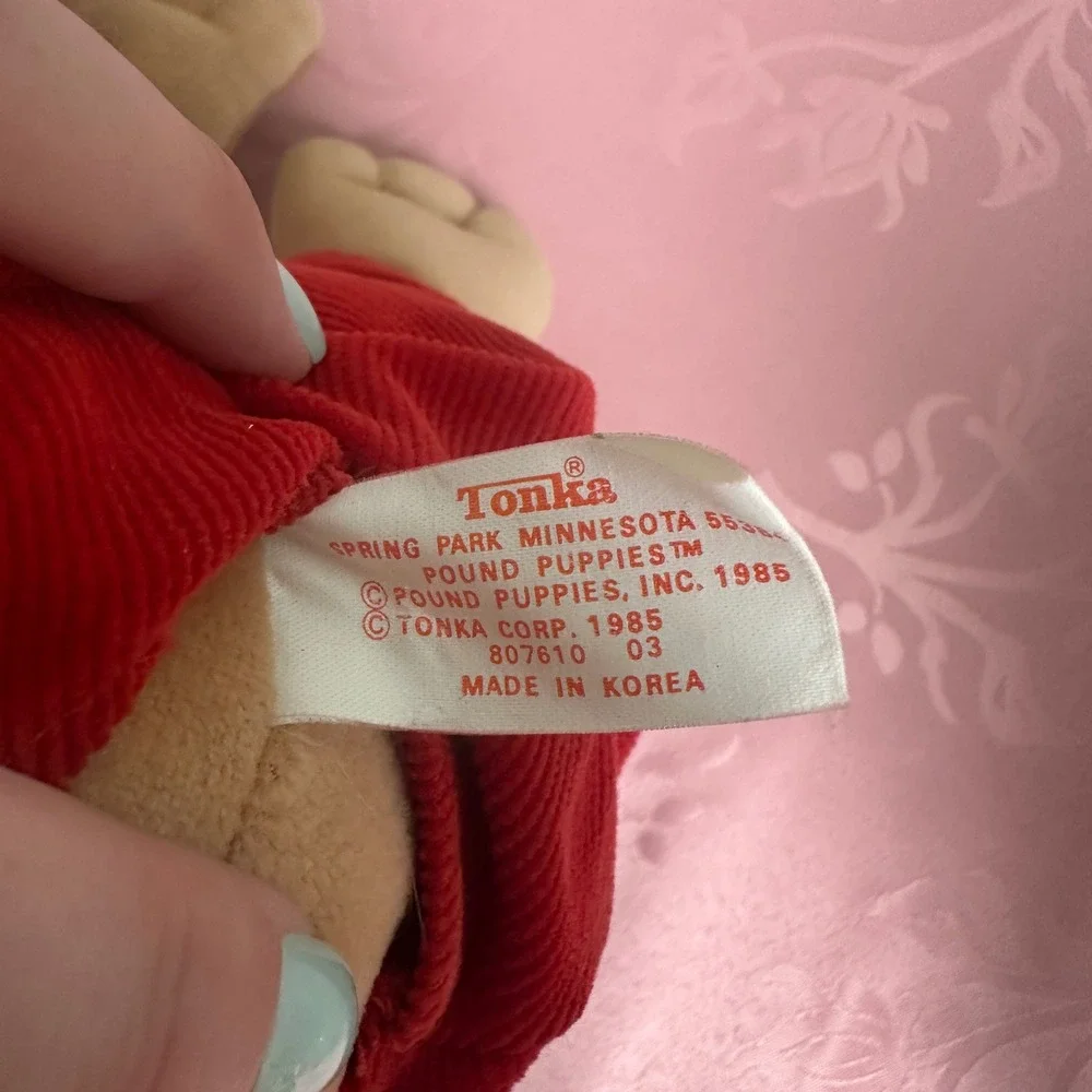 Vintage 1985 Tonka Pound Puppies Tan Plush Dog Red Rainbow Overalls 17 inch